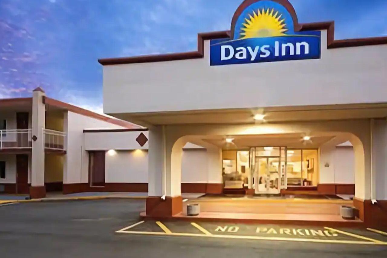 Days Inn By Wyndham Shelby Exterior foto