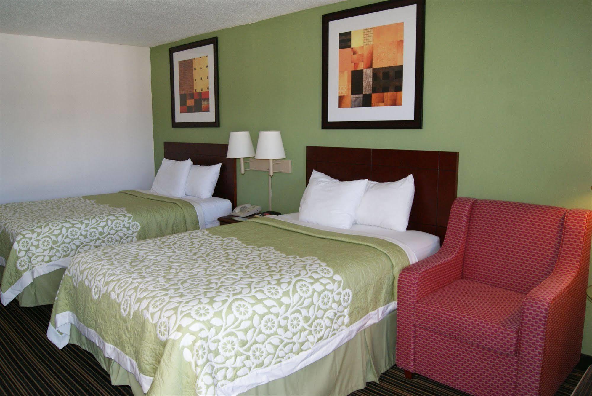 Days Inn By Wyndham Shelby Exterior foto