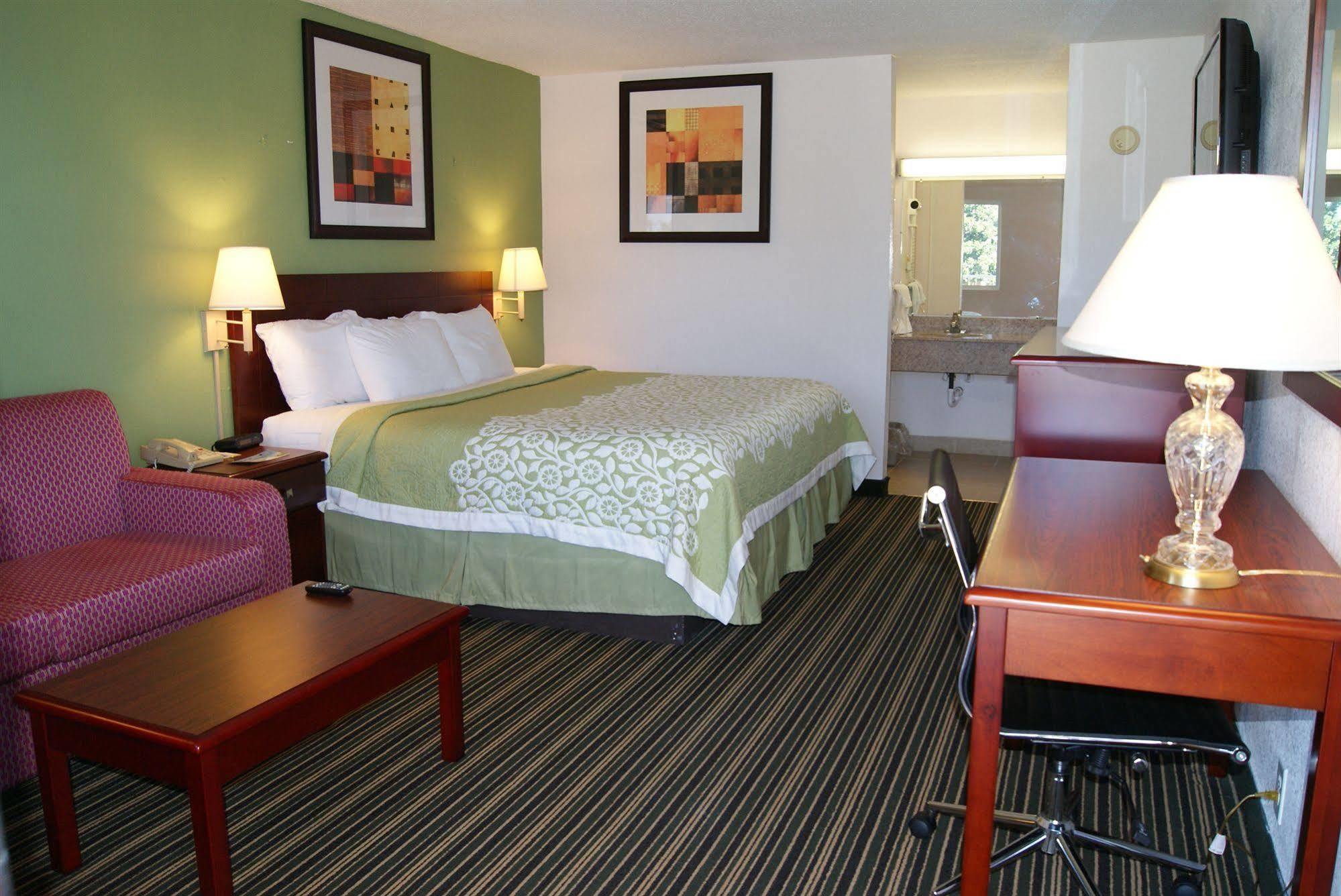 Days Inn By Wyndham Shelby Exterior foto