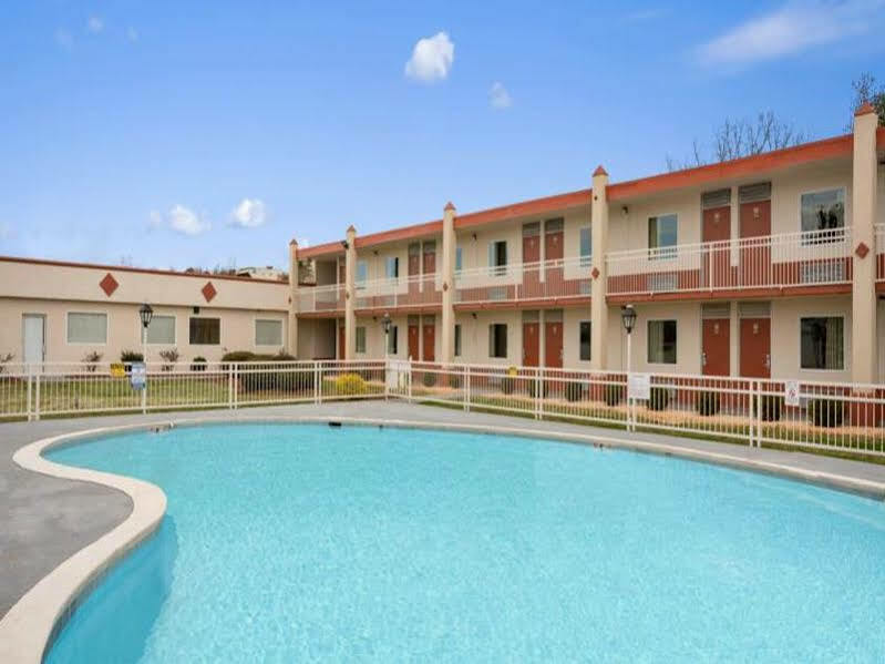 Days Inn By Wyndham Shelby Exterior foto